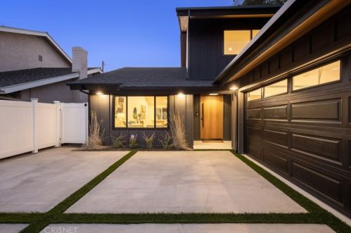5243 Fulton Ave, Van Nuys CA  91401-5906 exterior