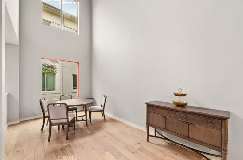 543 Rockefeller, Irvine CA  92612-7175 exterior
