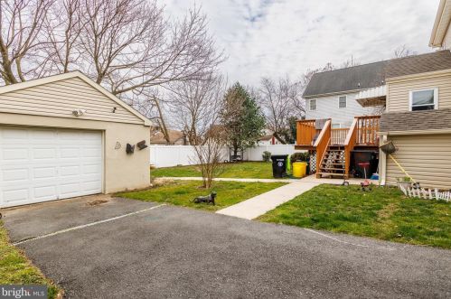 132 Robbins Ave, Trenton NJ 08638-3719 exterior