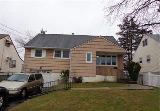 94 Mcguire St, Metuchen NJ  08840-2844 exterior