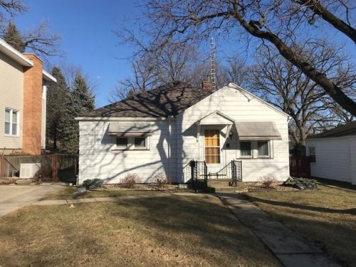 616 2nd Ave, Nelson, IL 61021-1914
