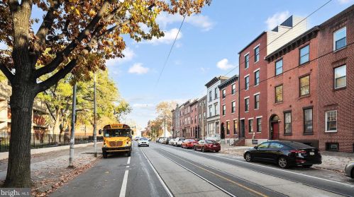1716 Girard Ave, Philadelphia PA  19130-1514 exterior