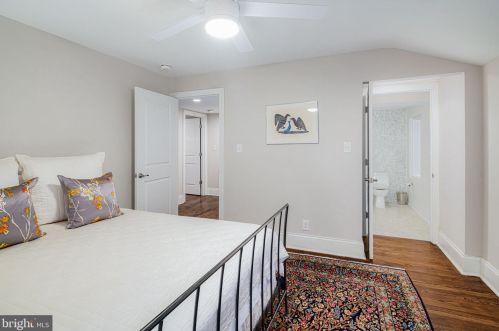 2022 Chancellor St, Philadelphia PA 19103-5605 exterior