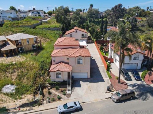 86 Las Flores Dr, Chula Vista CA  91910-1966 exterior