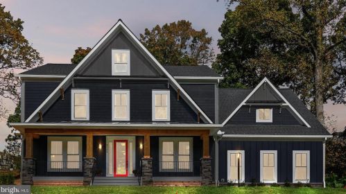 3169 Holmes Run Rd, Falls Church, VA 22042-4317