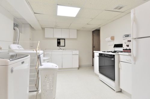 7769 Nordica Ave, Niles IL  60714-3311 exterior