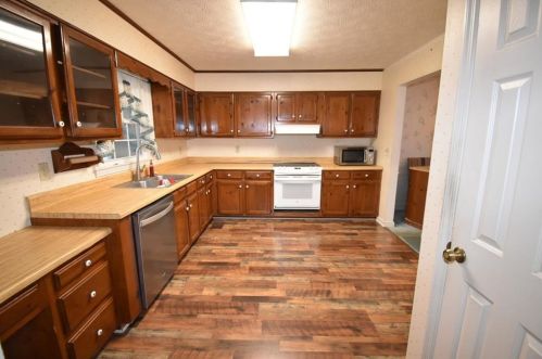 112 Hayes Cir, Rex GA 30273-1543 exterior