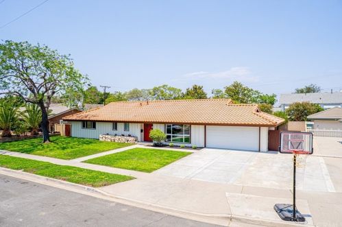 1237 Eisner Pl, Anaheim CA  92801-4704 exterior