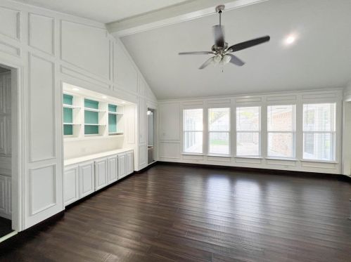 1210 Shawnee Trl, Carrollton TX  75007-6234 exterior