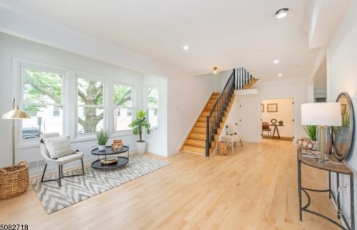 71 Elm St, Montclair, NJ 07042-3233