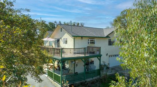 5866 Baldwin St, Valley Springs, CA 95252-9483