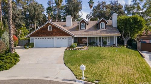 1600 Ramsgate Ct, Riverside, CA 92506-5452