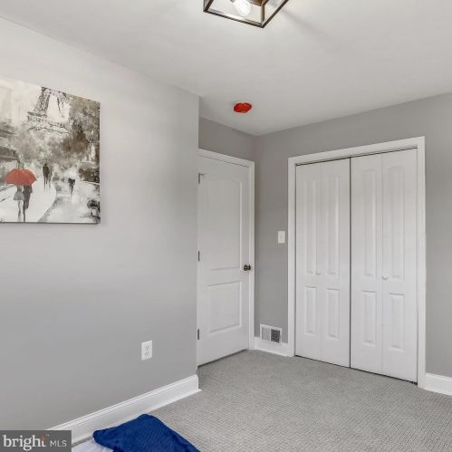 11810 Valleywood Dr, Silver Spring MD 20902-2233 exterior