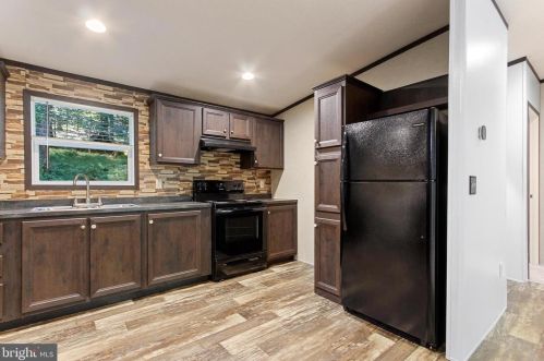 1148 Moulstown Rd, Hanover PA 17331-6853 exterior