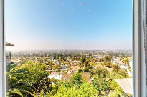 11832 Cir Dr, Whittier CA 90601-2352 exterior