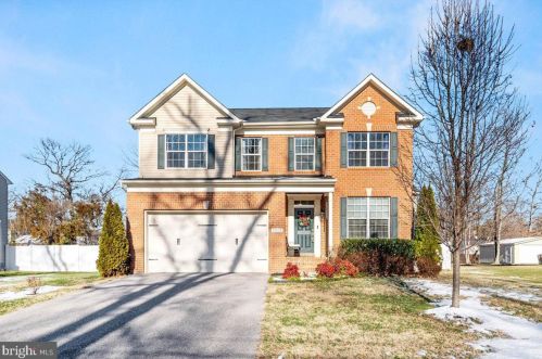 8012 Woodholme Cir, Riviera Beach, MD 21122-1018