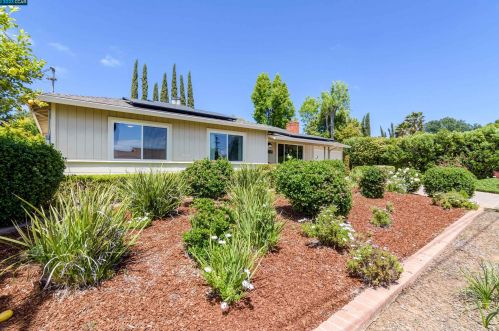 3381 El Monte Dr, Concord CA  94519-2806 exterior