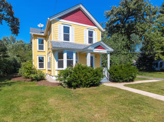 220 Pierce St, Elburn, IL 60119-8927