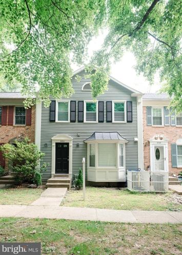 5703 Oakshore Ct, Springfield VA  22015-2250 exterior