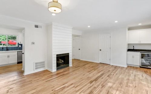 2501 Bradford Sq, Atlanta GA  30345-1338 exterior