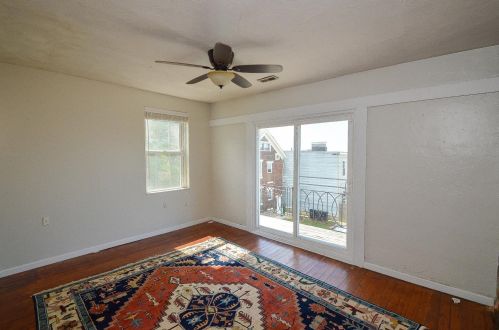 206 Hastings St, Cincinnati OH 45219-1420 exterior