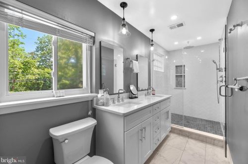 92 Berrywood Dr, Severna Park MD 21146-2001 exterior