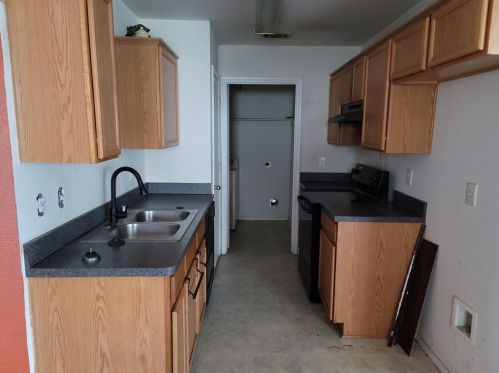 235 Clf Hts Cir, Dallas TX  75241-5330 exterior