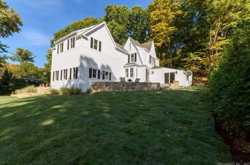 79 Devils Garden Rd, Norwalk CT  06854-3314 exterior