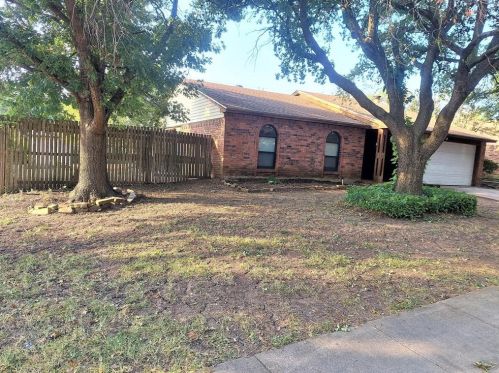 906 Fort Worth St, Midlothian TX  76063-2113 exterior