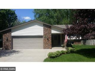 545 Lake Cove Ct, Saint Paul, MN 55126-4076