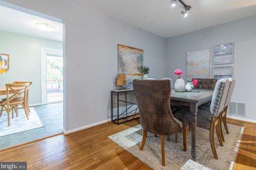 125 Kinsman View Cir, Silver Spring MD 20901-1600 exterior