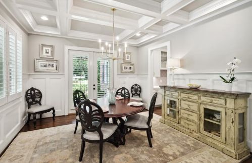 4239 Carmain Dr, Atlanta GA  30342-3504 exterior