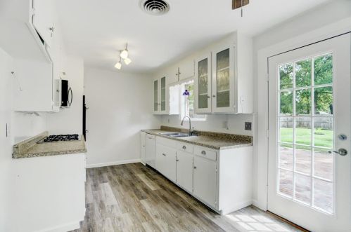 1602 Hailey St, Conroe TX  77301-1835 exterior