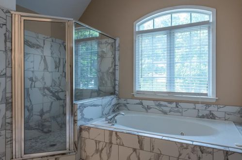 275 Lawrence Pl, Atlanta GA  30349-1068 exterior