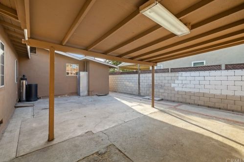 527 North St, Anaheim CA  92805-1932 exterior