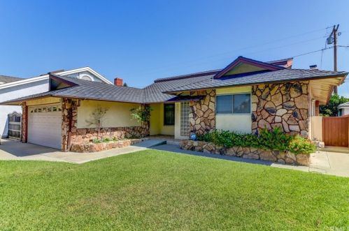 8341 Otto St, Downey, CA 90240-3924