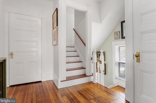 135 Warwick Rd, Tavistock NJ  08033-3706 exterior