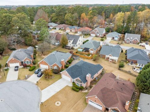 4621 Driftwater Rd, Duluth GA  30096-6284 exterior