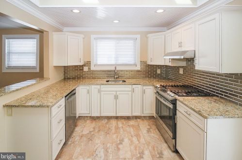 2626 Finlaw Ave, Camden NJ 08109-3116 exterior