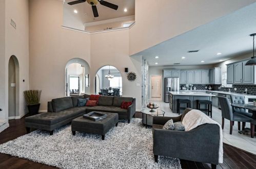 10512 Stonehill Dr, Fort Worth TX  76126-4547 exterior