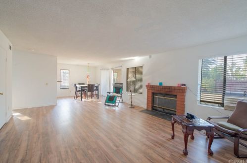 562 Turquoise Dr, Perris, CA 92571-3453