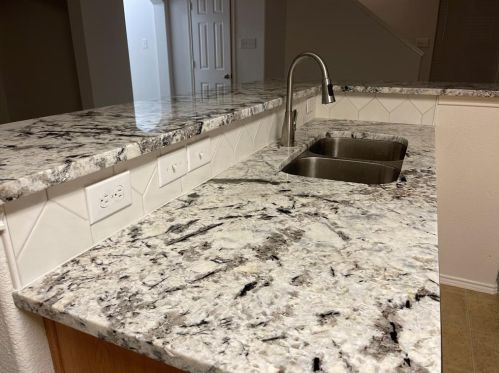 7509 Lazy Spur Blvd, Fort Worth TX  76131-5232 exterior