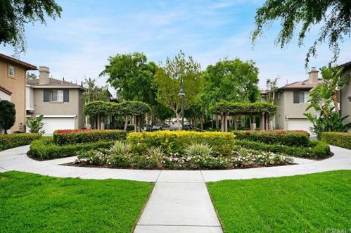 15 Salton, Irvine CA  92602-2425 exterior