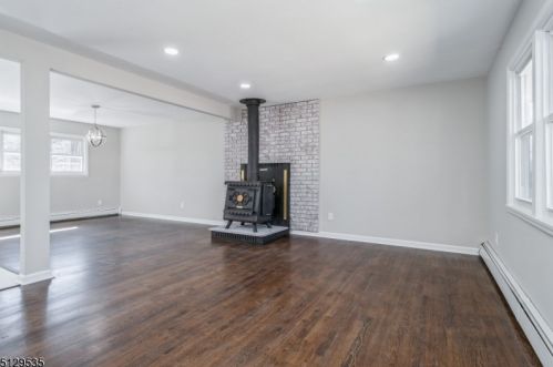 102 Andover Sparta Rd, Fredon, NJ 07860-9717