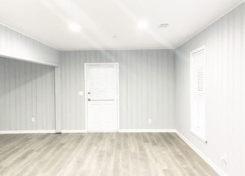 5670 Feldwood Rd, Atlanta GA  30349-2865 exterior
