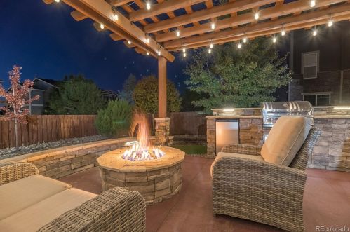 26585 Peakview Dr, Aurora CO 80016-6110 exterior