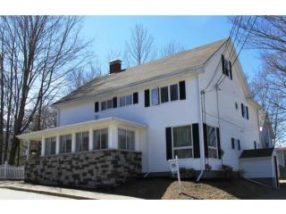 25 Lincoln St, Somersworth, NH 03878-2704