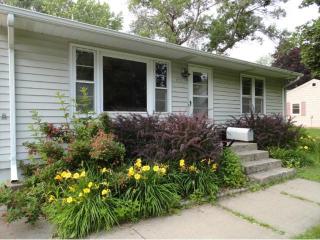 1010 2nd St, Hastings, MN 55033-1401