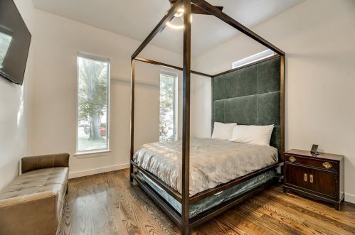 2616 Torrey Pne Dr, Fort Worth TX  76180-0833 exterior