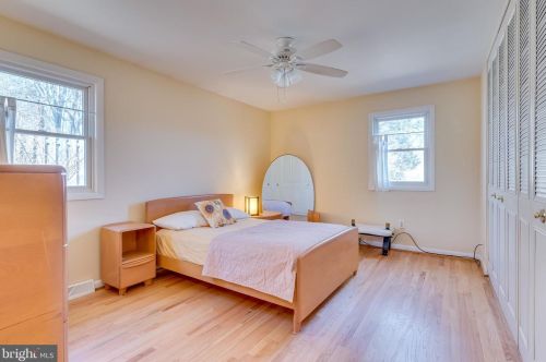 217 Elm St, Harpers Ferry WV 25425-6006 exterior